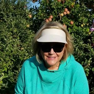 Meet your Posher, Carol